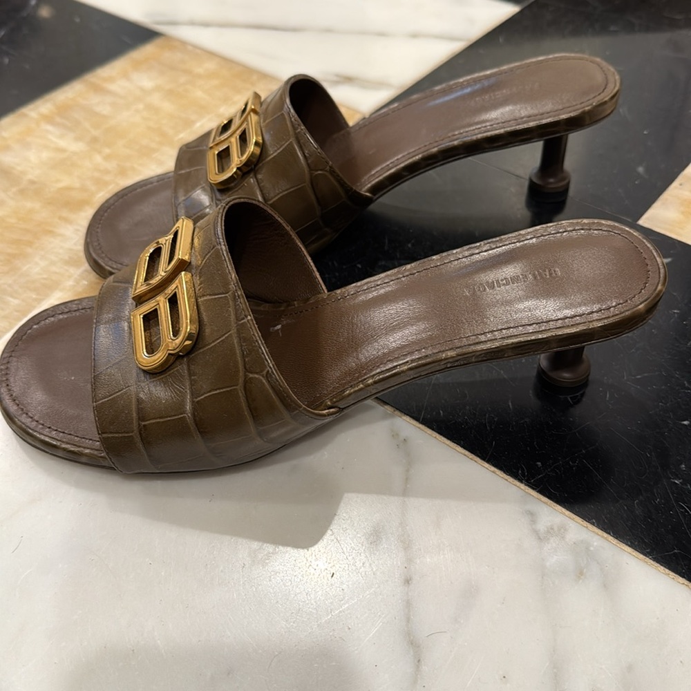 VGUC BALENCIAGA CROC-EMBOSSED GROUPIE SANDAL - Picture 3 of 10